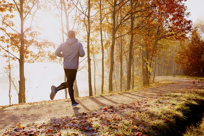 hombre corriendo para hacer ejercicio