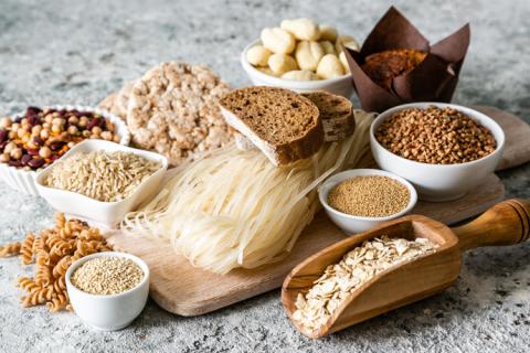 Grupo de alimentos que contienen Gluten: pan, pasta, harina 